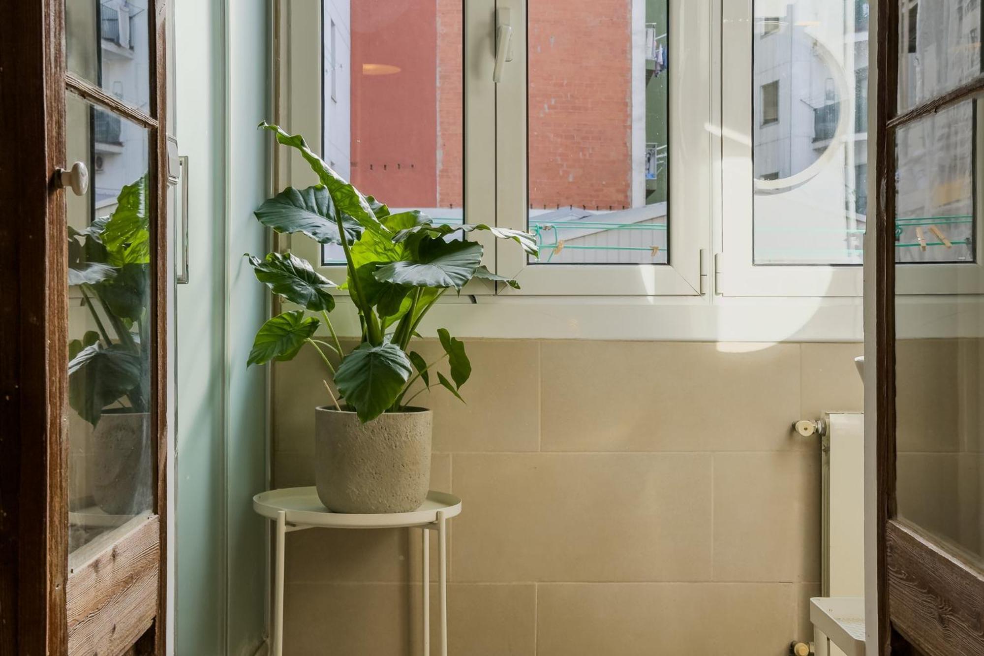 Magalhaes - Trad Flat In Poble Sec, Near Ramblas Барселона Экстерьер фото