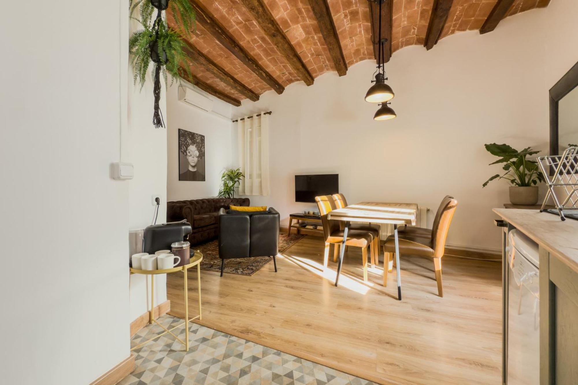 Magalhaes - Trad Flat In Poble Sec, Near Ramblas Барселона Экстерьер фото